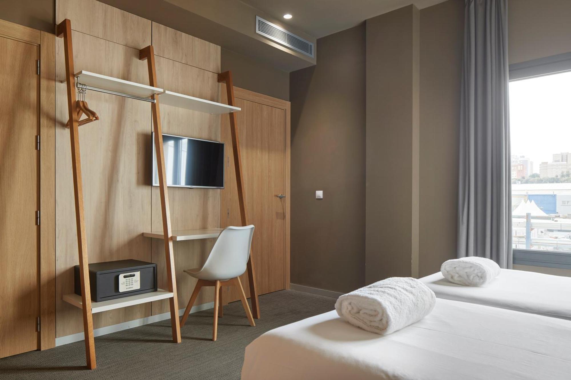 Hotel Landaben Pamplona Dış mekan fotoğraf