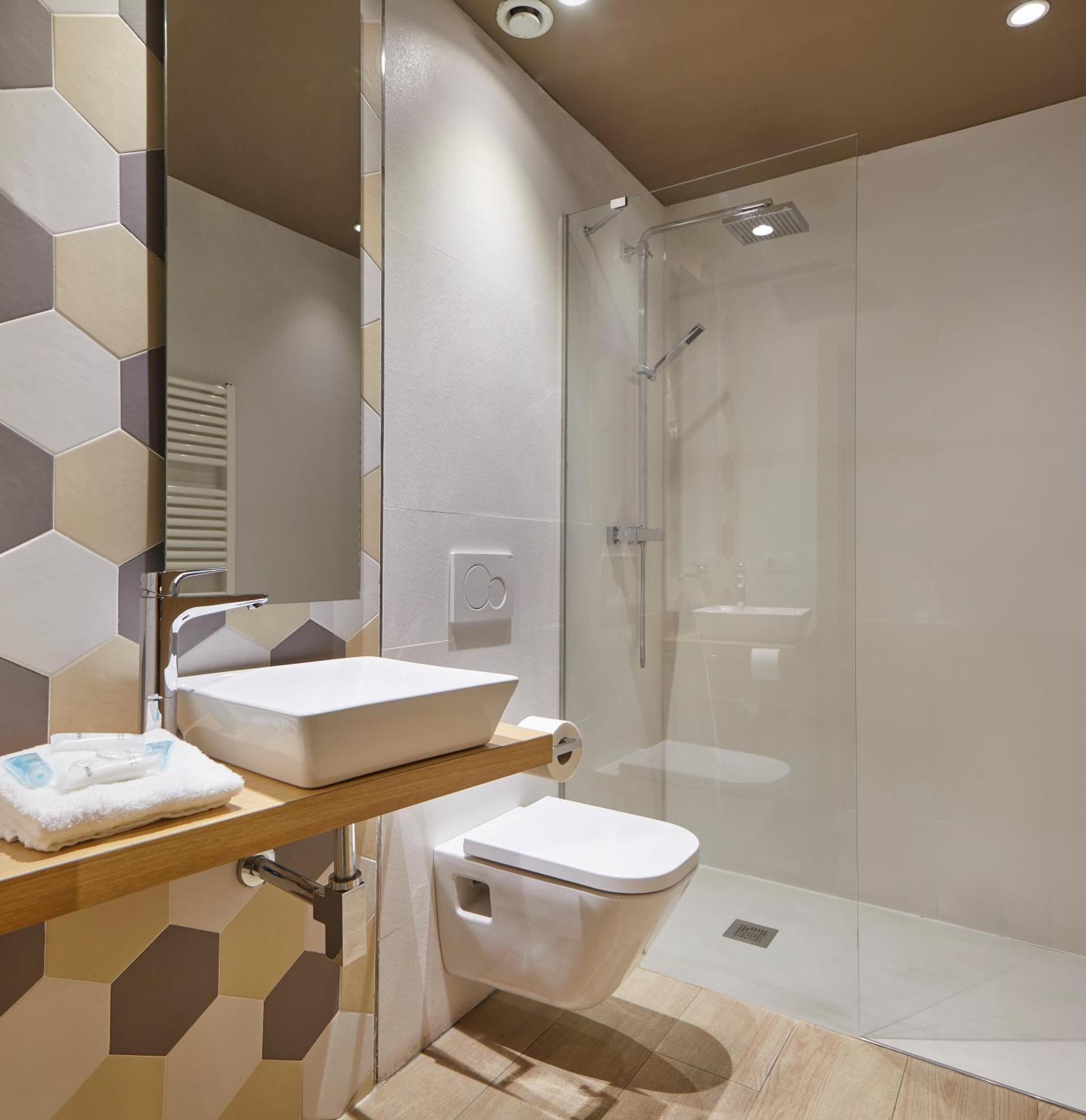 Hotel Landaben Pamplona Dış mekan fotoğraf